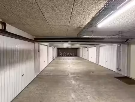vente parking 15 m² à toulon (83000)  28 000 €