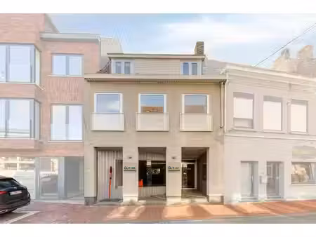 commercieel te koop in poperinge met 3 slaapkamers