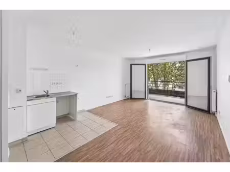 t3 pièces avec balcon - st ouen l'aumone