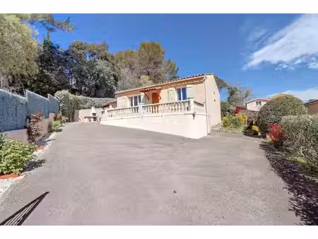 draguignan maison plain-pied t4 -78 m²- 2 chambres-bureau- garage-501 m2 terrain