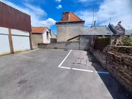 location parking à amiens (80000)  50 €