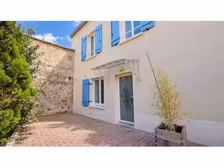 location maison 2 pièces 29 m² à mézières-sur-seine (78970)  660 €