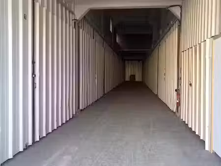location locaux professionnels 0 pièces 50 m² à martigues (13500)  540 €