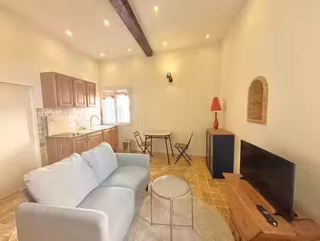 location appartement 1 pièces 24m2 cassis 13260 - 700 € - surface privée