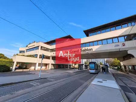 location local professionnel 147m² la tronche 38700