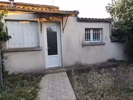 a vendre maison avec garages et jardin à pomerol