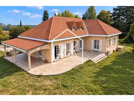 prestigieuse maison en vente marennes  auvergne-rhône-alpes