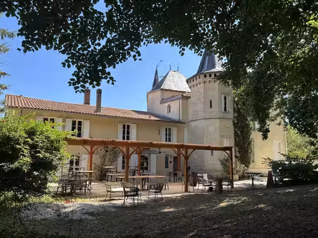 maison de luxe 7 chambres en vente à roaillan  nouvelle-aquitaine