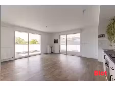 a vendre par blot immobilier - bel appartement récent de type 4 à betton