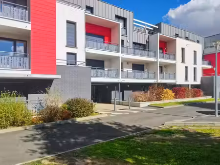 ? idéal investisseur — t3 récent avec terrasse sans vis-à-vis et 2 parkings – olivet ?