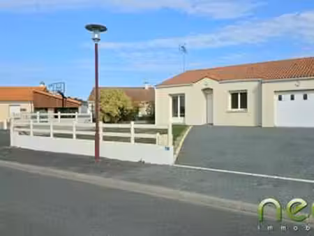vente maison à neuvy-en-mauges (49120) : à vendre / 77m² neuvy-en-mauges