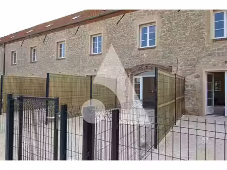 à louer charmante maison 3 pièces (57m²) 2 chambres au calme à barcy (77910)