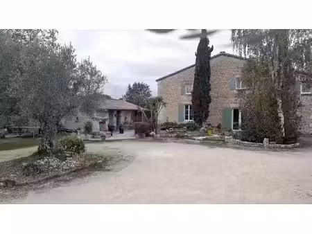 vente maison 7 pièces 205 m² à niort (79000)  395 000 €