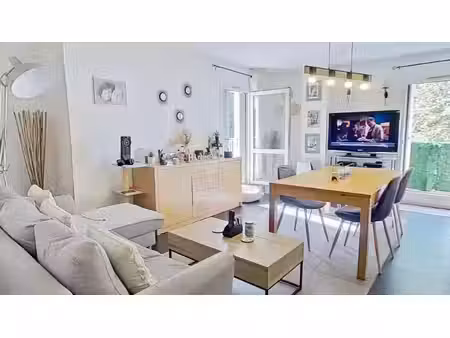 dijon-sud : longvic  appartement à vendre 4 pièces 82 m²  3 chambres cave et parking sécur