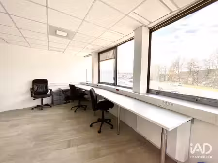 location bureaux 121 m²