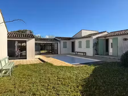 vente maison 10 pièces 251 m² à sainte-marie-de-ré (17740)  1 690 000 €
