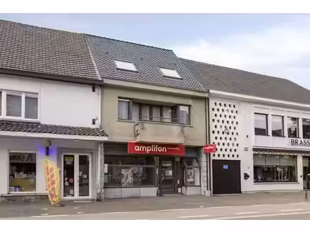 immobilier d'investissement : immeuble commercial + appartem