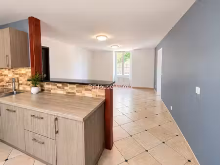 duplex 2 chambres avec extérieur privatif de 8 m²  proche centre-ville