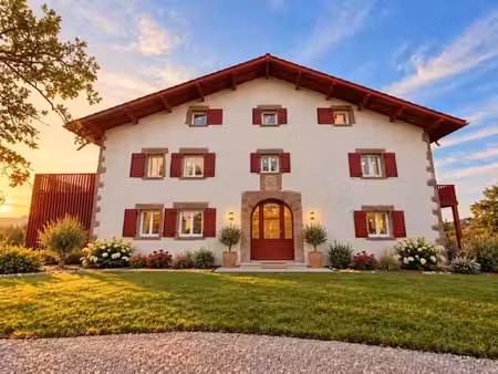 vente appartement 4 pièces 94.46 m² à saint-jean-pied-de-port (64220)  295 000 €