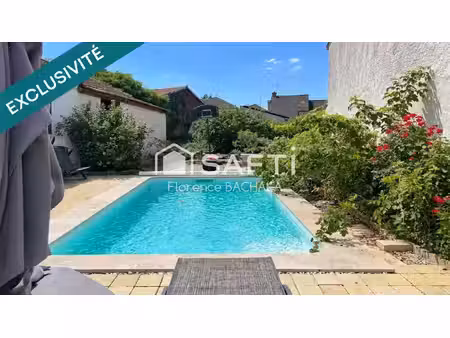 maison de charme rénovée en 2023 - 208 m² habitables avec piscine et dépendances sur une p