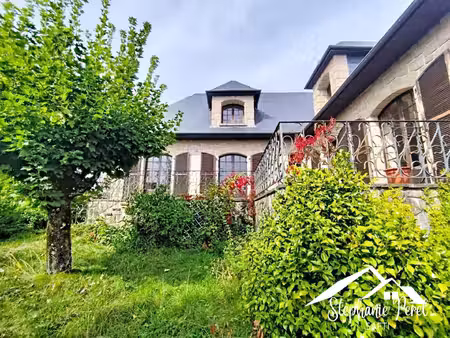 maison en pierre de taille de 150 m² avec grand garage
