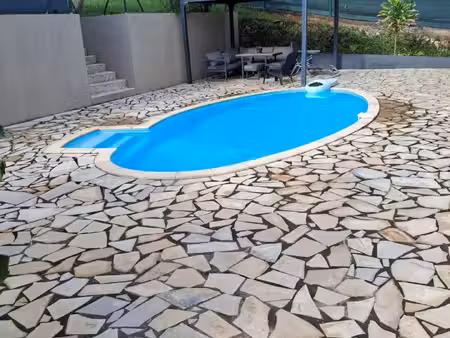 houelbourg  villa + dependance avec piscine
