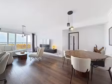appartement 2 chambres rénové – 18e étage – terrasse