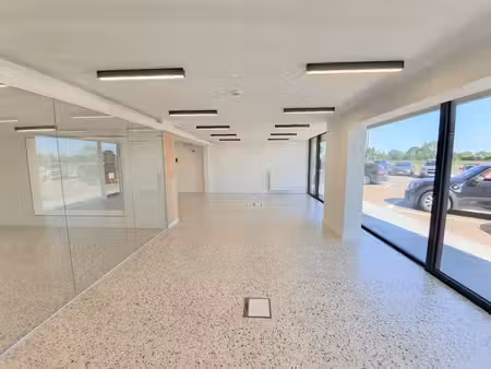bureaux (25-100 m²) à louer à nazareth