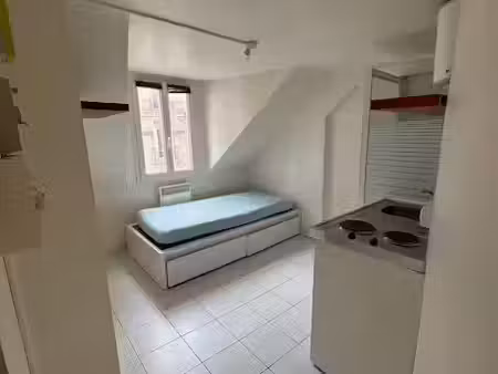 location meublée appartement 1 pièce 9 m² à paris 17ème (75017)  700 €