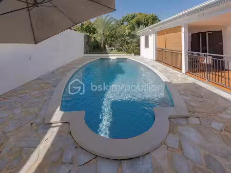 maison plain-pied de 150m² avec piscine  implantée sur un terrain de 1000m² pour seulement