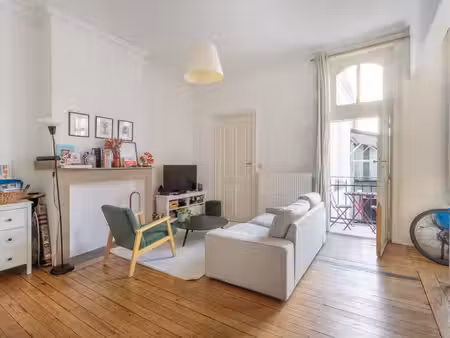 châtelain: lumineux appt 1ch avec terrasse & vue
