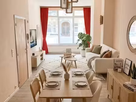 rez-de-chaussée 1 ch. à st-gilles  cuisine équipée.