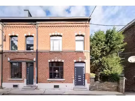 magnifique duplex rénové avec parking