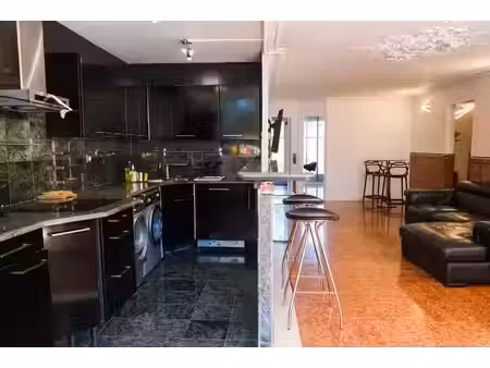 location meublée locaux professionnels 1 pièce 105 m² à orly (94310)  650 €