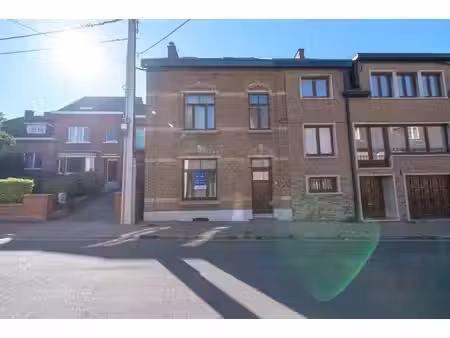 maison 4 chambres dans une rue au calme