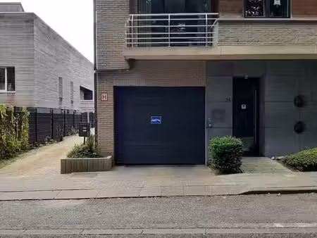 boxe de garage sécurisée à louer - bruxelles