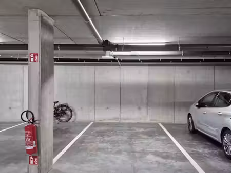 emplacement de parking couvert à tervuren broekstraat