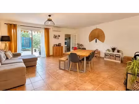 lambesc - appartement t3 rez de jardin  terrasse