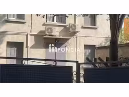 avignon proche remparts : maison divisée en 2 appartements rénovés  idéale investisseur
