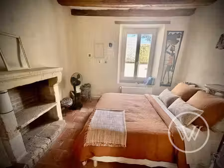 maison t7 de 145 m²  5 chambres + dépendances