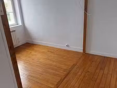 location appartement 3 pièces à saint-jean-d'elle (50810) : à louer 3 pièces / 70m² saint-