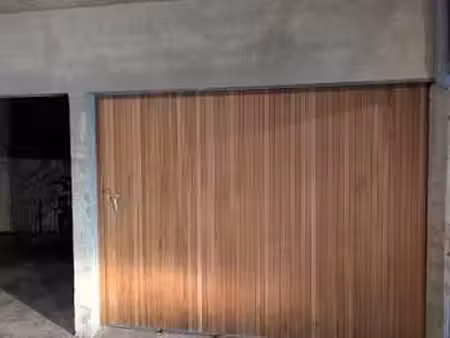 location garage box et parking à angers saint-serge (49000) : à louer / 13m² angers saint-