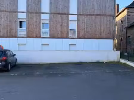 location garage box et parking à couëron (44220) : à louer / 10m² couëron