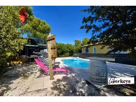 maison de plain-pied avec piscine et terrain  en pleine nature