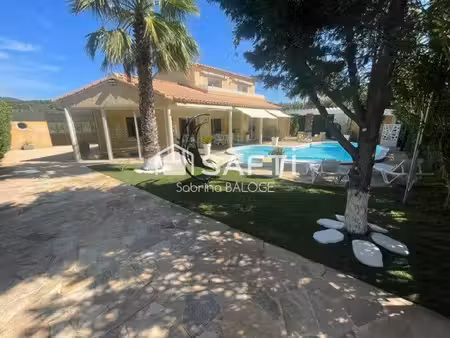 maison spacieuse proche du lac du salagou