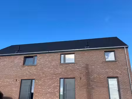 maison 3 façades 3 ch. avec jardin – peb a – 1.350 €