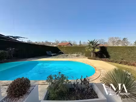 lissieu maison de 134 m2 avec piscine.
