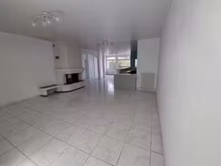 location appartement 5 pièces à la baule-escoublac gare-grand clos (44500) : à louer 5 piè