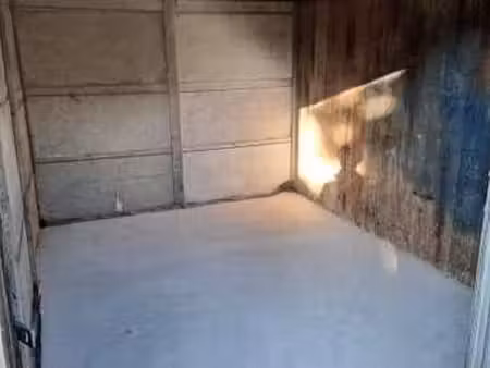 location garage box et parking à nantes (44000) : à louer / 10m² nantes