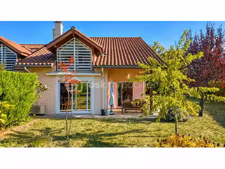 maison jumelee de 129 m² à brie-et-angonnes
